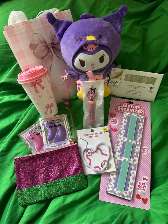 Sanrio Accessories - Sanrio Kuromi Purple Plush bundle lot nwt Ipsy bag never used